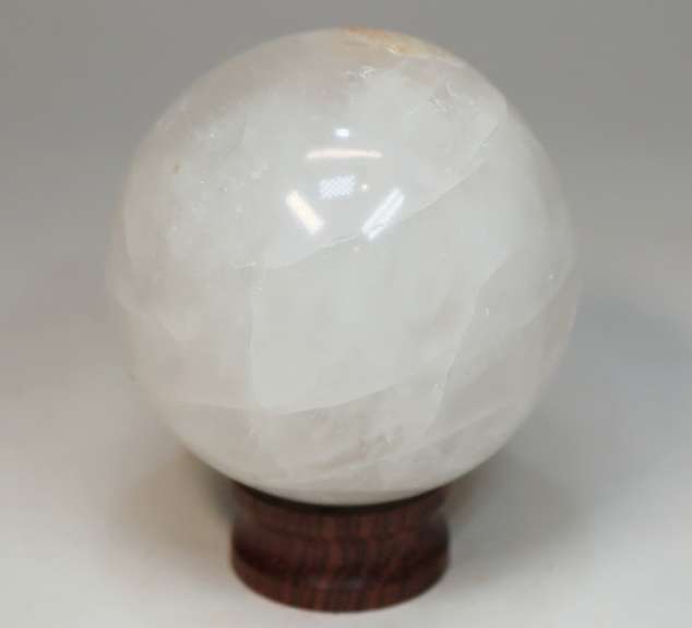 Elegant 1,216ct Quartz crystal sphere