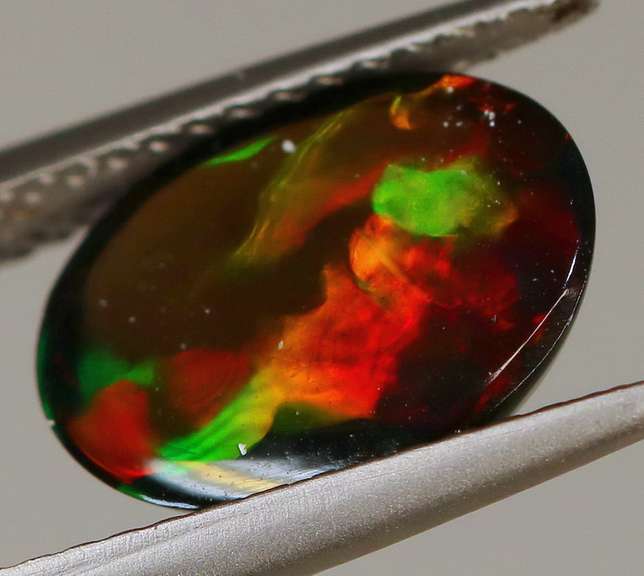 Multi-patterned 1.64ct Welo Black Opal