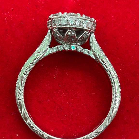 CERTIFIED AMAZING 14K WHITE GOLD AND DIAMOND RING