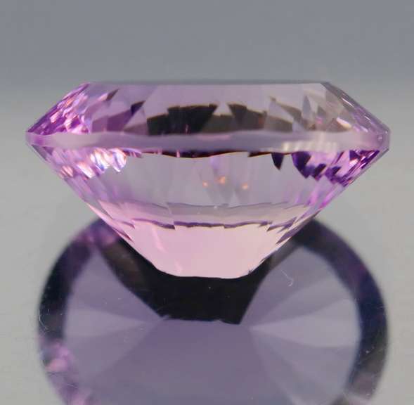 Gorgeous 13.04ct natural vibrant lilac Amethyst