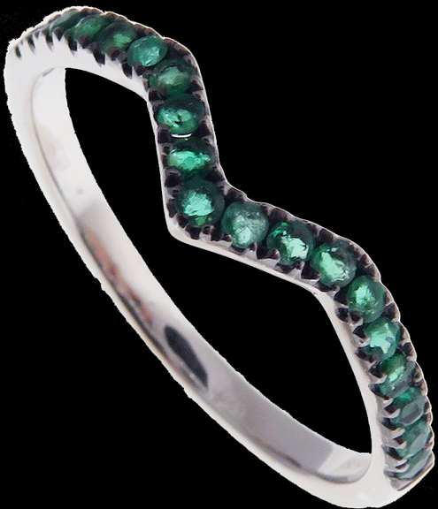 Luscious Green 18k White Gold Emerald Ring
