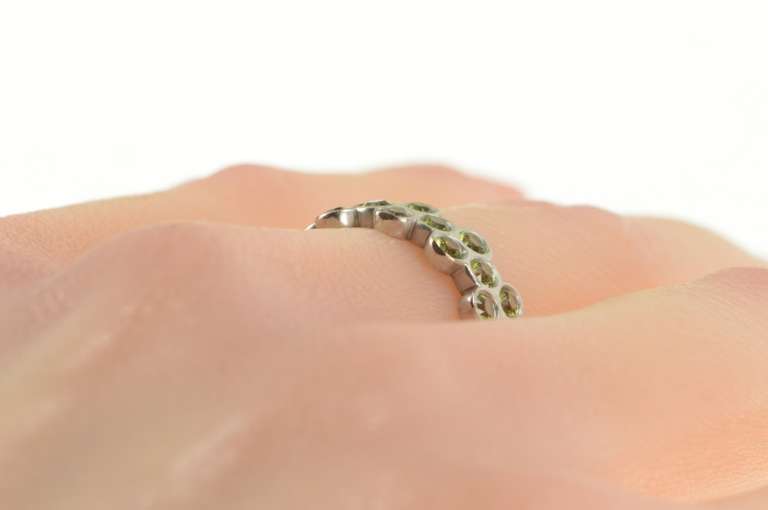 18K White Gold Green Sapphire Eternity Honeycomb Band Ring