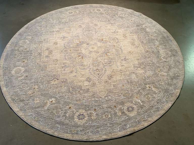 Vintage Reproduction Round Rug 8'