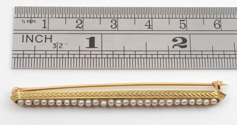 Fashionable Vintage Pearl Bar Brooch