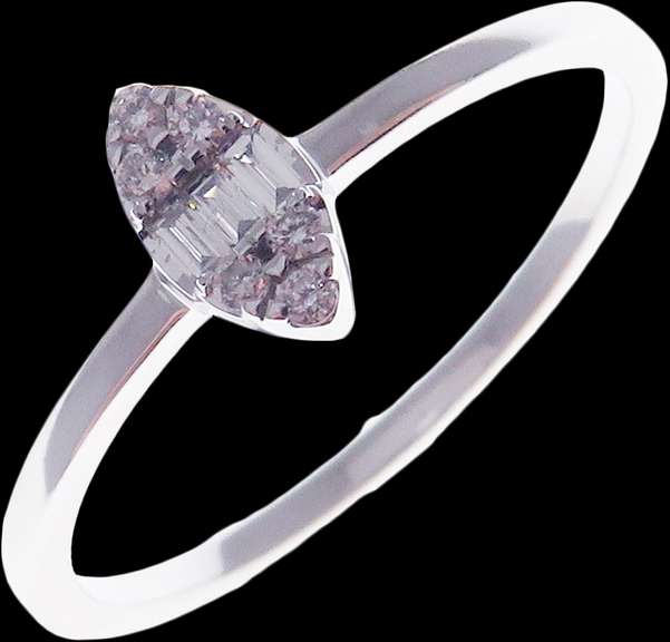 Wonderful Oval Diamond Cluster 18k White Gold Ring