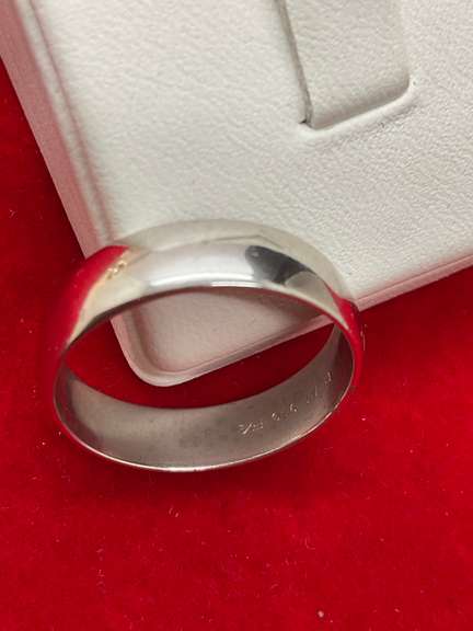 MEN'S 950 PLATINUM WEDDING BAND