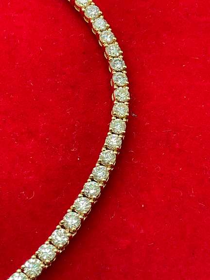 LADIES 14K YELLOW GOLD DIAMOND TENNIS NECKLACE. 21.19 CARATS