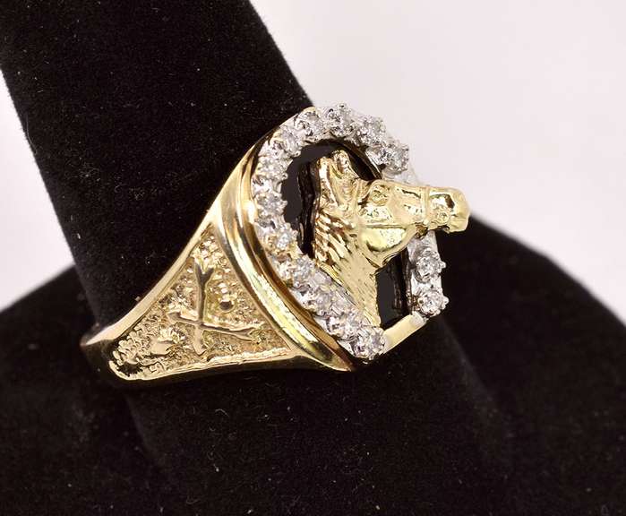 Incredible Men's Equestrian Ring in Yellow Gold