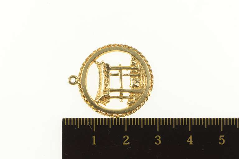 14K Yellow Gold Freeport Bazarre Torii Gate Bahamas Charm/Pendant