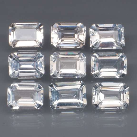 Glittering 10.73ct UNHEATED diamond white Topaz set