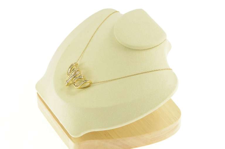 14K Yellow Gold 1.50 Ctw Baguette Diamond Loop Curvy Pendant