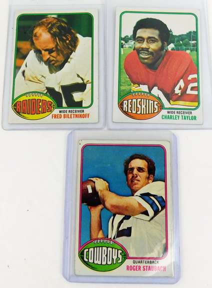 3 Topp's 1976 Football Greats