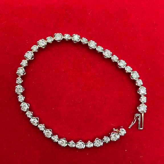 14K WHITE GOLD DIAMOND BRACELET