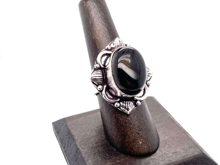 🖤 Beware! 🖤 Oval Black Onyx Tibetan Silver Floral Energy Design Ring