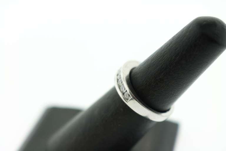 LADIES 14 KT WHITE GOLD DIAMOND BAND
