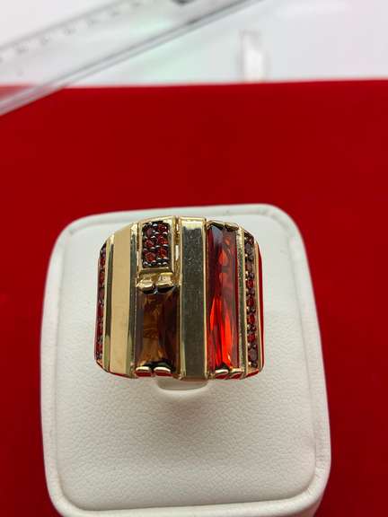 14K YELLOW GOLD WIDE BAND WITH GARNETS