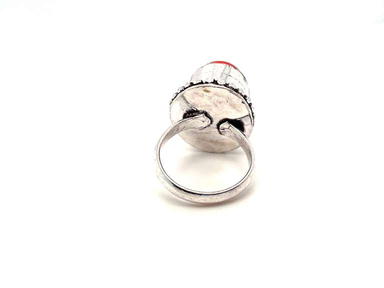 Ovular Red Coral in Tibetan Silver Beaded Ring