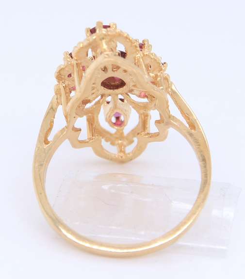 LADIES 14 KT YELLOW GOLD FILIGREE STYLE RING.