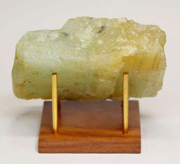 Huge 1.35 POUND uncut Aquamarine