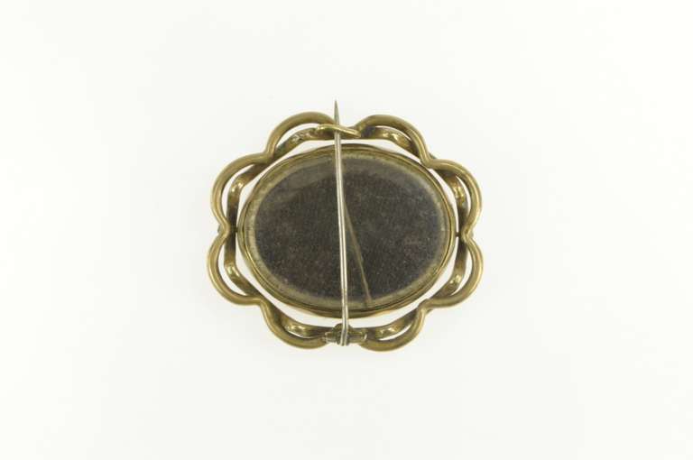 Gold Filled Victorian Mourning Photo Locket Fabric Case Pin/Brooch