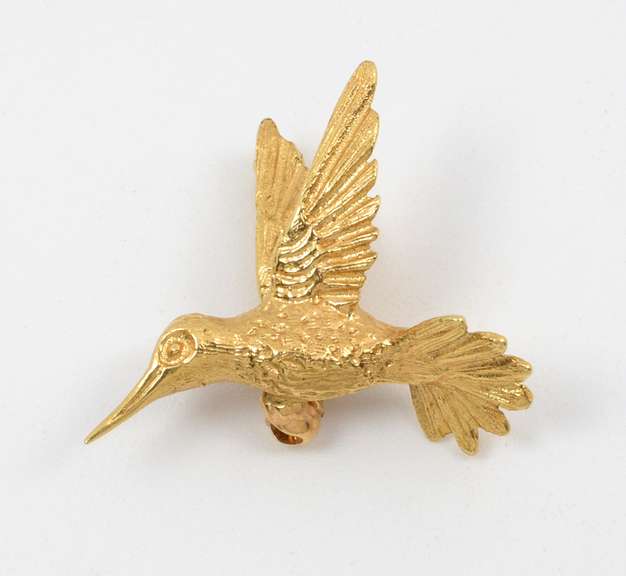 Well Detailed 14k Hummingbird Brooch