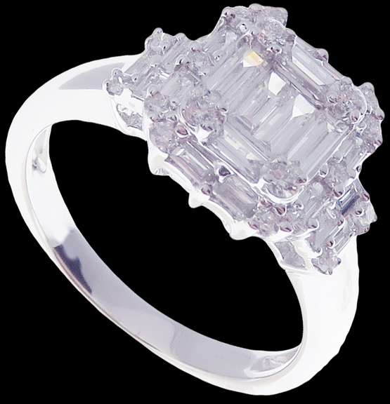 Imposing Diamond Cluster 18k White Gold Ring