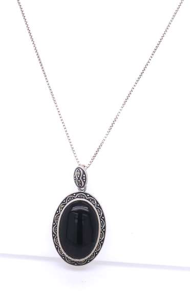 Vintage Sterling Silver Black onyx Pendant on Chain