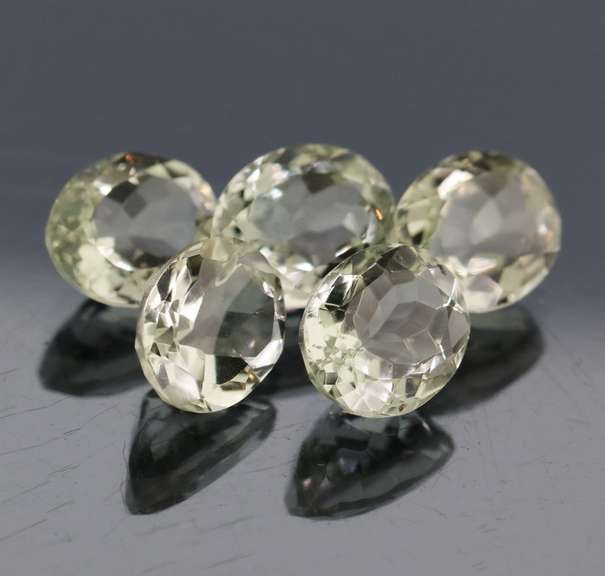 Brilliant 17.37ct natural platinum green Amethyst set