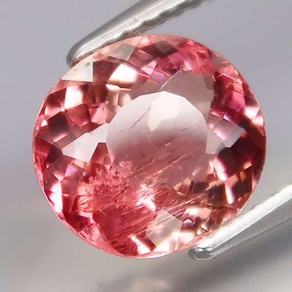 Top color 2.32ct vivid pink glittering Tourmaline