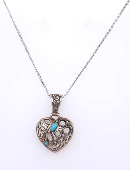 Vintage Sterling Silver Heart Shaped Pendant on Chain Necklace