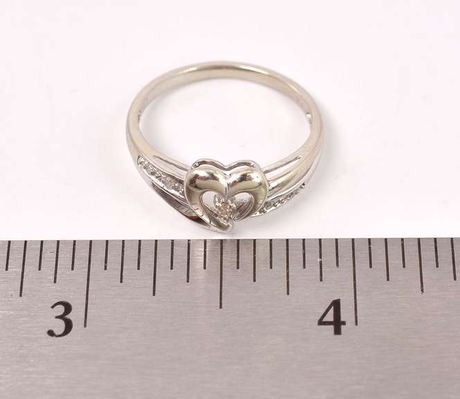 Darling Diamond Heart Ring in White Gold
