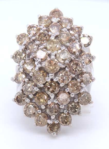 LADIES 8.00 CARATS DIAMOND RING