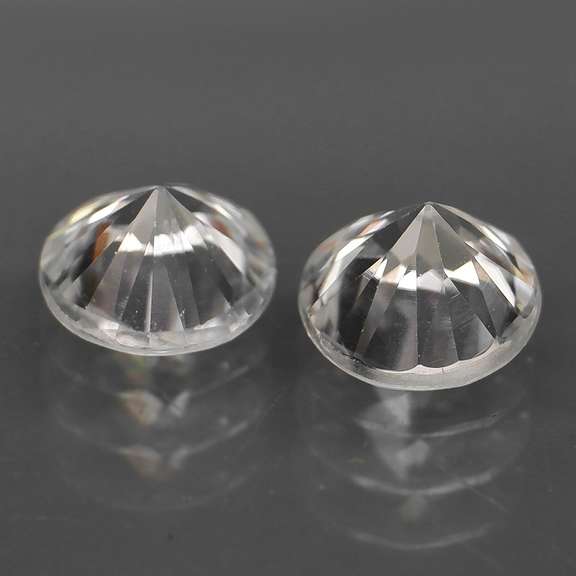 High grade 2.48ct pure white Zircon set