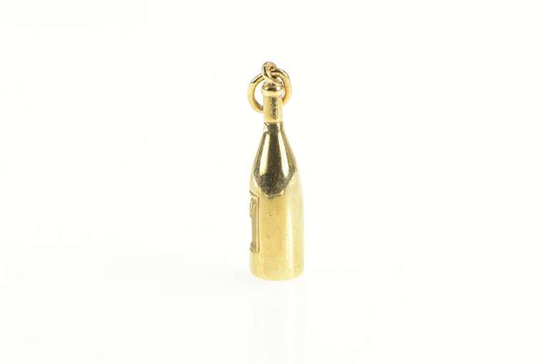 14K Yellow Gold 3D Wine Bottle Vino Celebration Drink Charm/Pendant