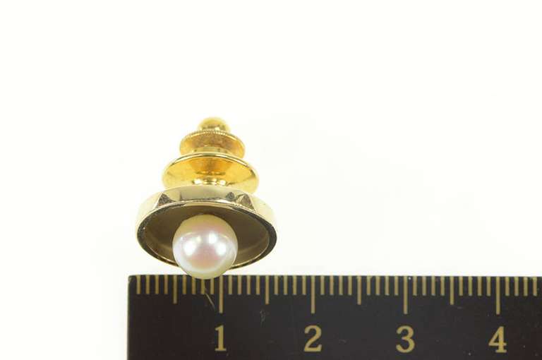 14K Yellow Gold Classic Retro Pearl Inset Round Lapel Pin/Brooch