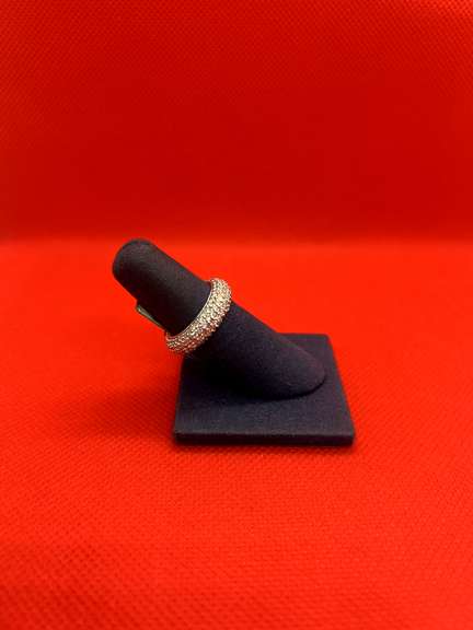 LADIES 14K WHITE GOLD RING WITH 3.50 CARATS OF DIAMOND