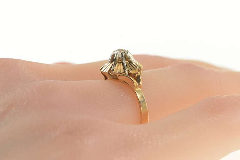 14K Yellow Gold Retro Geometric Grooved Solitaire CZ Cocktail Ring