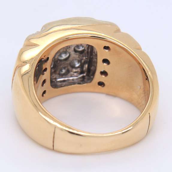 MEN'S BRAND NEW GOLD DIAMOND RING.