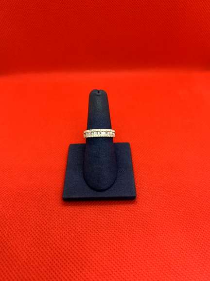 LADIES 14K YELLOW GOLD RING WITH DIAMONDS