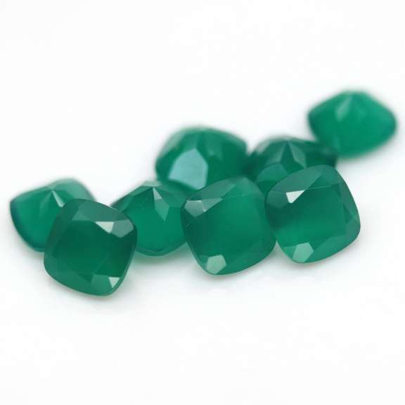 Breath taking 14.77ct grass green Botswana Agate set