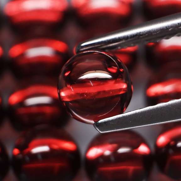 Gorgeous chianti red 13.28ct 16pc Garnet set