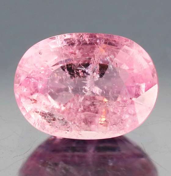 Superb 2.59ct untreated bubblegum pink Morganite