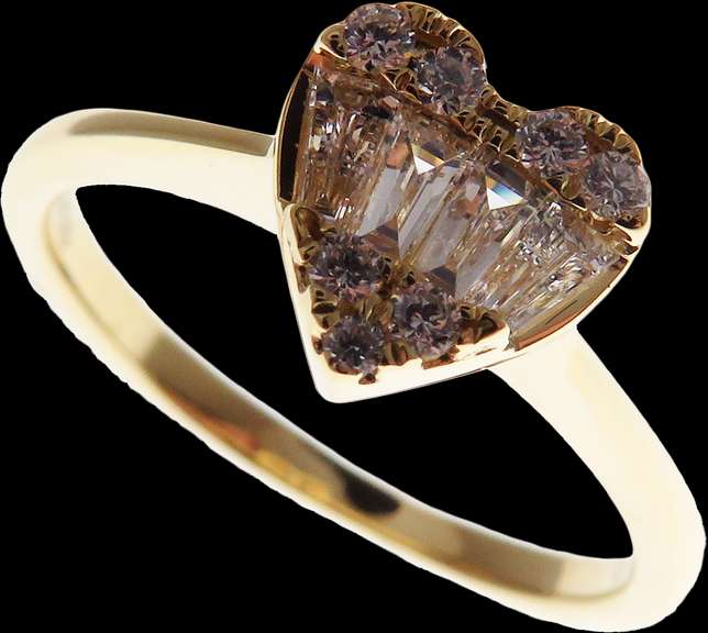Endearing 18kt Yellow Gold Heart Shaped Diamond Ring