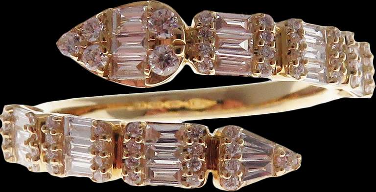 Vibrant 18kt Yellow Gold Diamond Snake Shaped Band