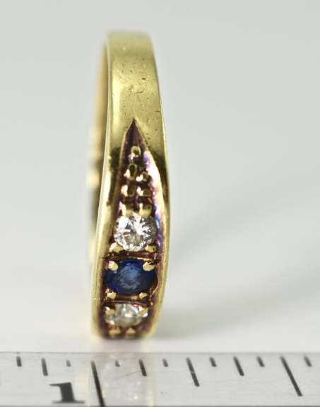 Sweet 18K Sapphire and Diamond Ring