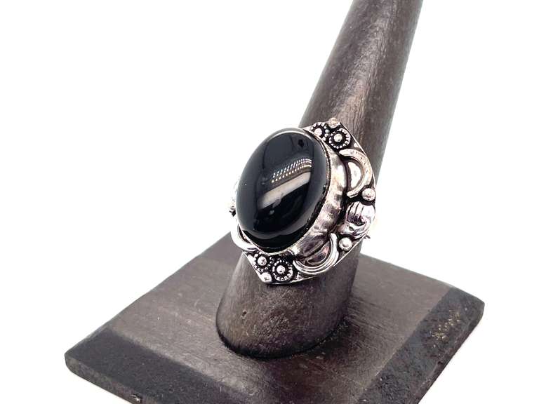 👻Spooktacular!👻Oval Black Onyx Tibetan Silver Floral Energy Design Ring