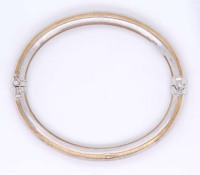 Simple but Elegant 14kt Yellow & White Gold Bangle