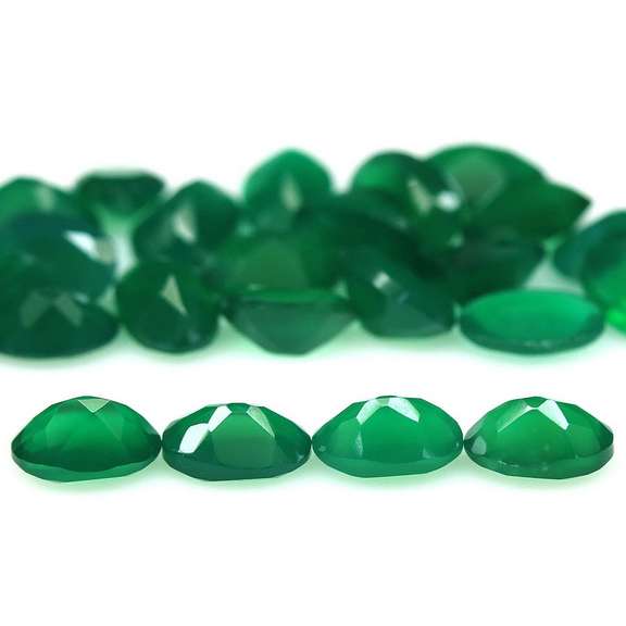 Stunning 11.47ct mint green Botswana Agate set