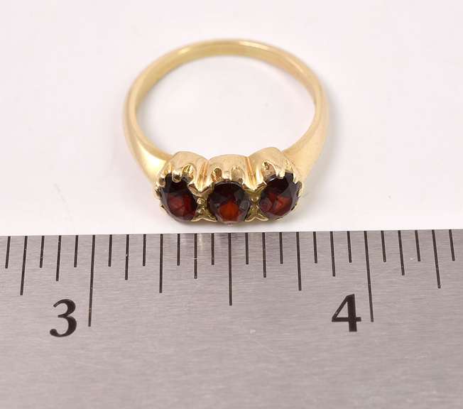 Amazing Garnet Ring in 14K Yellow Gold