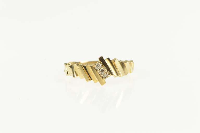 10K Yellow Gold Retro Diamond Grooved Abstract Bypass Ring